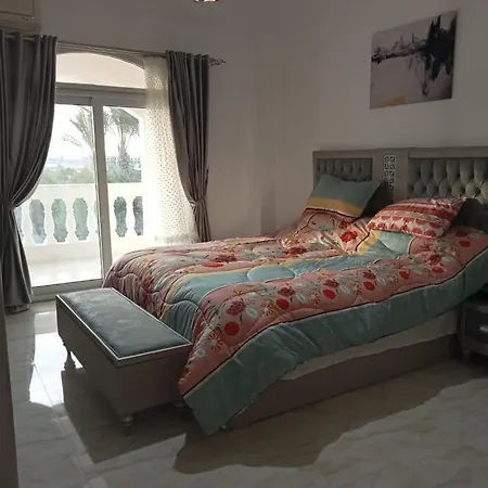 Mubarak 7 Apartment